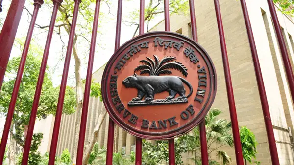 RBI MPC Meeting: महंगाई के बीच आज RBI ले सकता है बड़ा फैसला, 25 बेसिस प्वाइंट बढ़ सकता है रेपो रेट RBI MPC Meeting: महंगाई के बीच आज RBI ले सकता है बड़ा फैसला, 25 बेसिस प्वाइंट बढ़ सकता है रेपो रेट