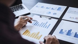 कर्ज खत्म, मुनाफा रॉकेट… इस ऑटो कंपनी पर FIIs क्यों लगा रहे हैं लंबी बाजी? 2.71% से 10.27% तक बढ़ी हिस्सेदारी