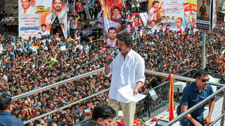 अभिनेता विजय की करूर रैली में भगदड़ जैसी स्थिति, 10 की मौत और 30 से ज्यादा घायल; मुख्यमंत्री ने जताई चिंता