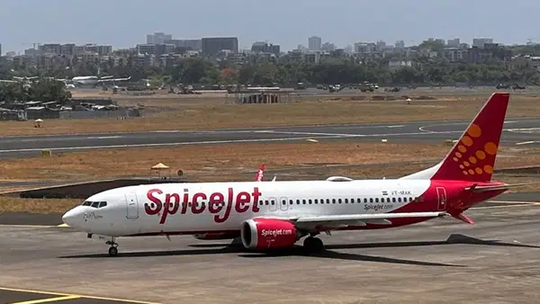 SpiceJet ने दिल्ली हाई कोर्ट में कहा- ‘हम हो सकते हैं तबाह,’ मारन विवाद में ₹144.5 करोड़ तुरंत जमा करने से मांगी राहत SpiceJet ने दिल्ली हाई कोर्ट में कहा- ‘हम हो सकते हैं तबाह,’ मारन विवाद में ₹144.5 करोड़ तुरंत जमा करने से मांगी राहत