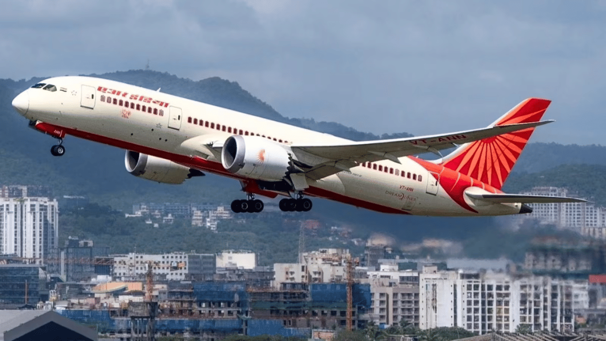DGCA का बोइंग को फटकार, विमान उतरने ही वाला था, तभी अचानक खुल गया इमरजेंसी सिस्टम