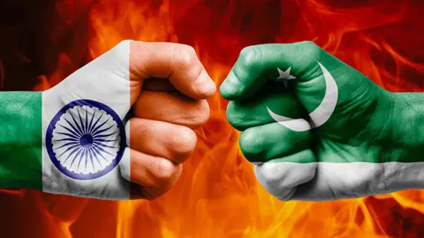 भारत से नहीं हुआ मैच तो 315 करोड़ गंवाएगा पाकिस्तान! PCB पर जियोस्टार कर सकता है केस, ICC ने दी चेतावनी भारत से नहीं हुआ मैच तो 315 करोड़ गंवाएगा पाकिस्तान! PCB पर जियोस्टार कर सकता है केस, ICC ने दी चेतावनी
