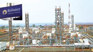 RIL ने बढ़ाई मिडिल ईस्ट के देशों से तेल की खरीदारी, शेयरों में भी आई तेजी, अमेरिकी दबाव का दिखा असर RIL ने बढ़ाई मिडिल ईस्ट के देशों से तेल की खरीदारी, शेयरों में भी आई तेजी, अमेरिकी दबाव का दिखा असर