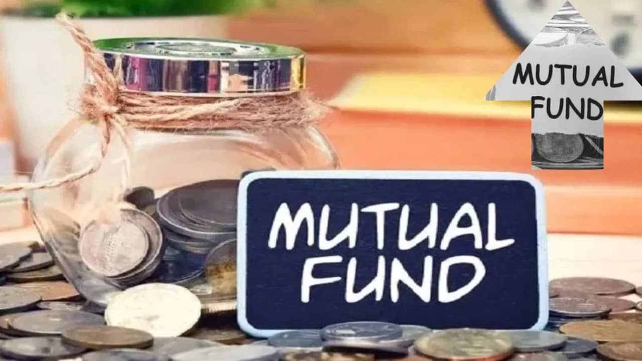 जब Nifty में तेजी आई… Mutual Funds ने बदली रणनीति, नवंबर में कैश होल्डिंग घटाई; बढ़ाया बाजार पर दांव जब Nifty में तेजी आई… Mutual Funds ने बदली रणनीति, नवंबर में कैश होल्डिंग घटाई; बढ़ाया बाजार पर दांव