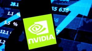 Nvidia ने रचा इतिहास, बनी 5 ट्रिलियन डॉलर की वैल्यूएशन वाली पहली कंपनी; इतना पीछे है एप्पल Nvidia ने रचा इतिहास, बनी 5 ट्रिलियन डॉलर की वैल्यूएशन वाली पहली कंपनी; इतना पीछे है एप्पल