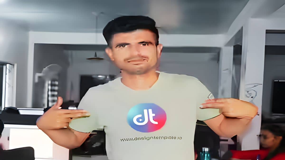 कौन है दादासाहेब भगत, जो कभी करते थे 4 हजार की नौकरी; आज 10 करोड़ की कंपनी के हैं मालिक, PM मोदी भी कर चुके हैं तारीफ कौन है दादासाहेब भगत, जो कभी करते थे 4 हजार की नौकरी; आज 10 करोड़ की कंपनी के हैं मालिक, PM मोदी भी कर चुके हैं तारीफ