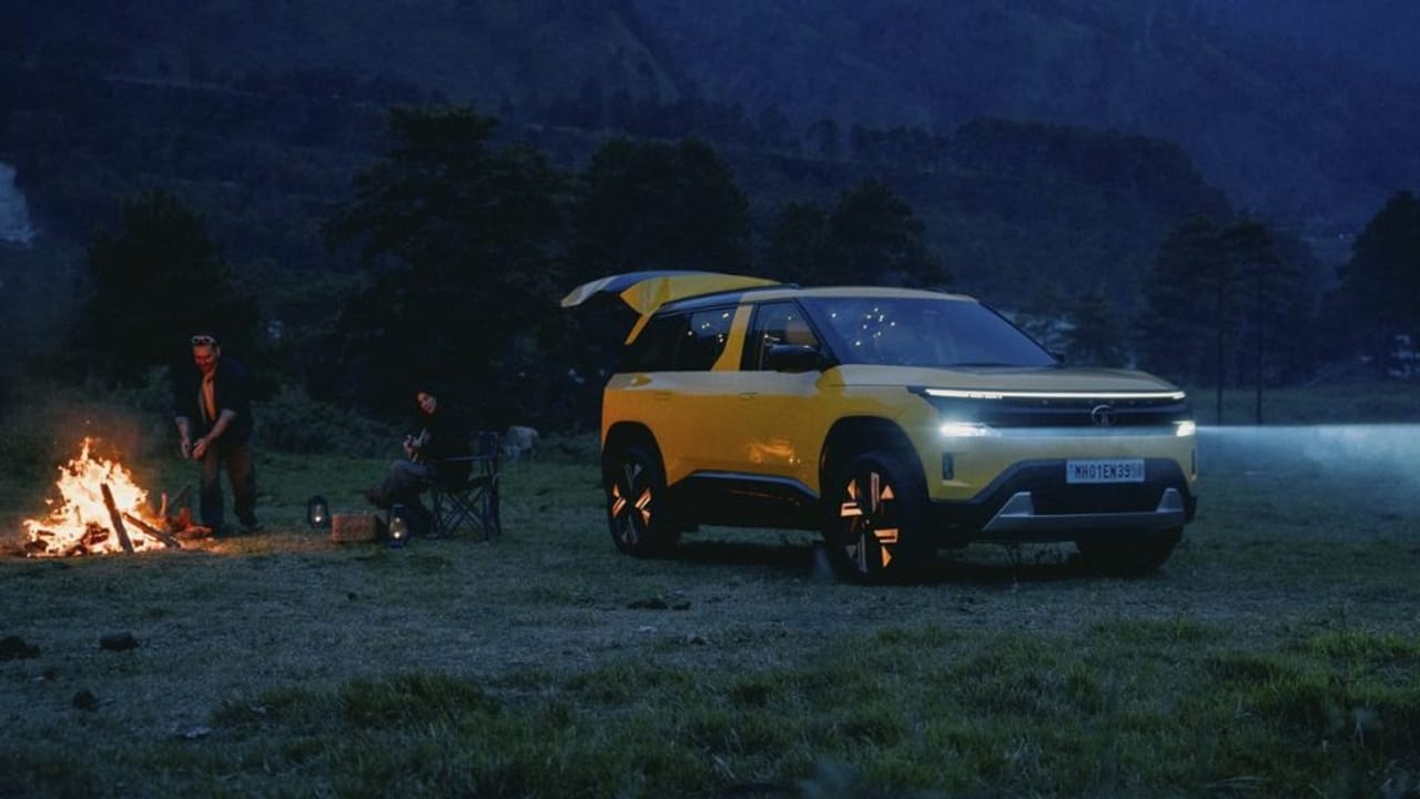 तस्वीरों में देखें नई सिएरा, जिसमें मिल रहा है मल्टी-स्क्रीन डैशबोर्ड और पैनोरमिक सनरूफ जैसी प्रीमियम फीचर्स