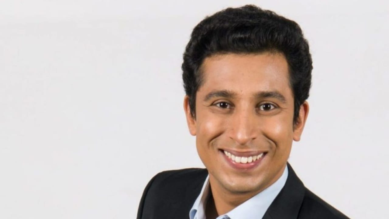 IIT से ली डिग्री, मोटी सैलरी वाली जॉब छोड़कर 50000 करोड़ का खड़ा किया एम्पायर, अब कंपनी ला रही IPO