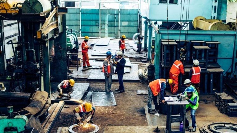 देश में लागू हुआ नया श्रम कानून, न्यूनतम वेतन, ग्रेच्युटी और हेल्थ बेनिफिट पर मिलेंगे ये फायदे, जानें डिटेल