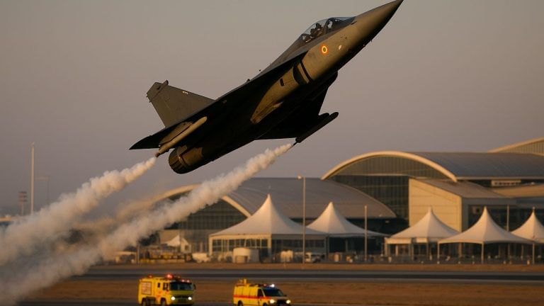 कौन सी कंपनी बनाती है तेजस फाइटर जेट? दूसरी बार हुआ क्रैश… जानें- कैसे पड़ा था इसका नाम