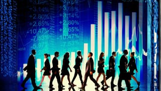 5 साल में 56000% रिटर्न! दमदार Q2 नतीजों के बाद शेयरों पर टूटने लगे निवेशक; ₹28 का स्टॉक दूसरे दिन अपर सर्किट में