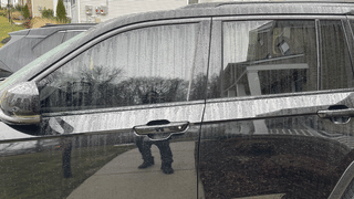 कार में इस खास किस्म के ग्लास लगाने पर पुलिस कस सकती है शिकंजा, जानें भारत में क्यों है बैन