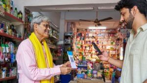 अब बटन फोन से भी होगा डिजिटल पेमेंट, NPST को मिला IOB से वॉइस बेस्ड UPI पेमेंट का ऑर्डर; जानें डिटेल