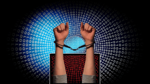 73 साल की बुजुर्ग से ₹1.43 करोड़ की ठगी! पुलिस अधिकारी बनकर ठग ने दिया धोखा, ऐसे रहें सेफ