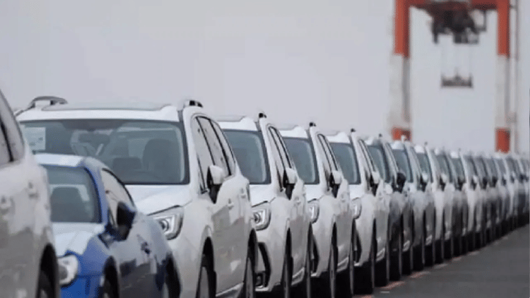 10 गुना तक महंगा हुआ गाड़ी का फिटनेस टेस्ट कराना, हैवी से लेकर दुपहिया वाहन तक के बढ़े चार्ज; देखें लिस्ट