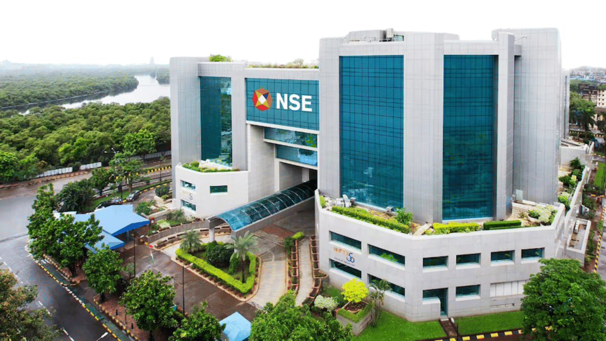 NSE IPO पर आया बड़ा अपडेट, जल्द मिल सकता है रेगुलेटरी से ग्रीन सिग्नल; SEBI चेयरमैन ने दिए संकेत
