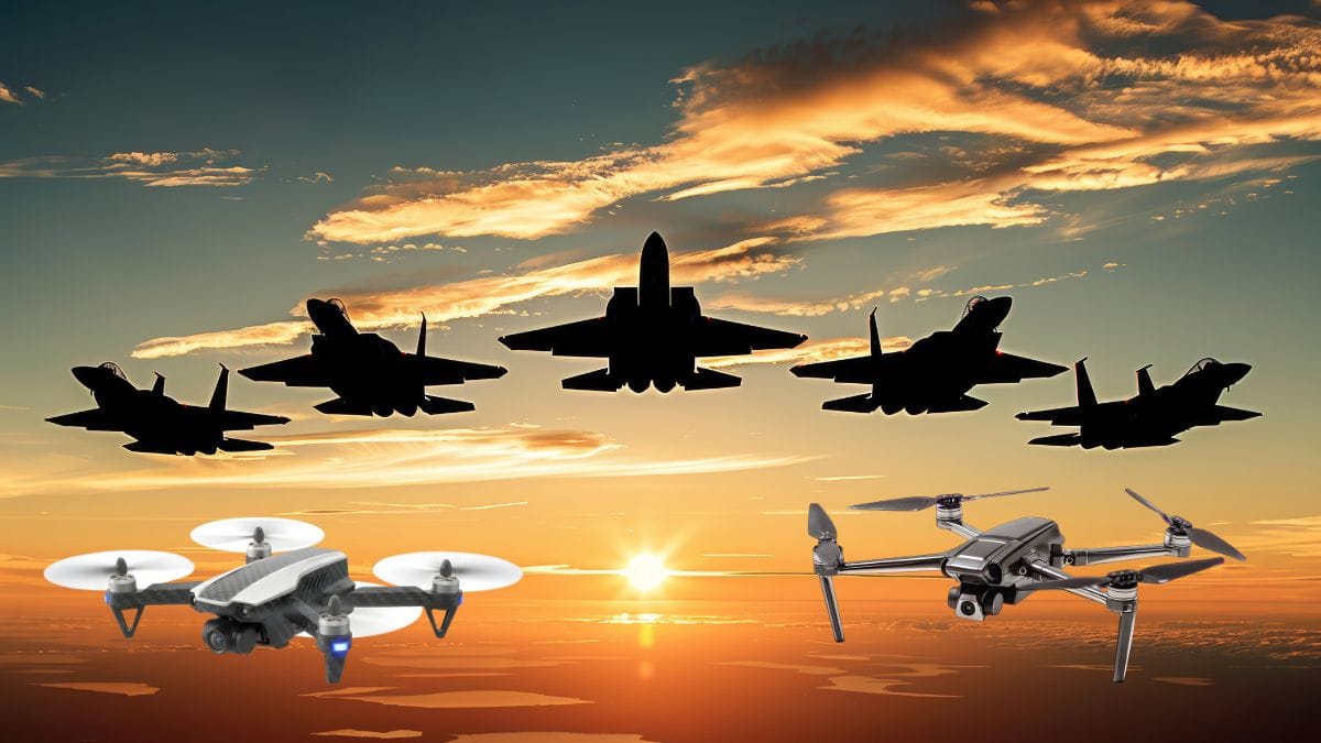 स्वदेशी फाइटर जेट से कामिकाजे ड्रोन तक, HAL और Solar Industries पर ब्रोकरेज का भरोसा; 12 महीनों में 37%–46% रिटर्न की उम्मीद