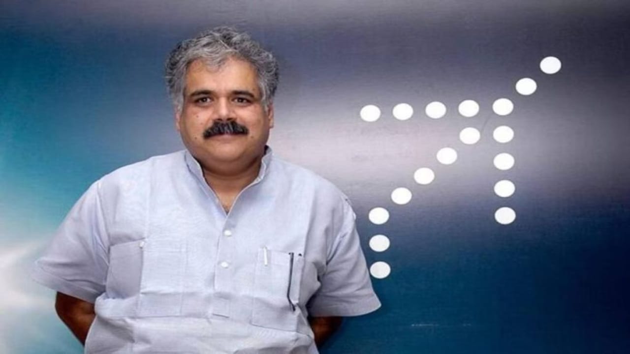 टीचर बनने का सपना देखने वाला वो लड़का, जिसने खड़ा कर दिया एविएशन साम्राज्य, Indigo के मालिक राहुल भाटिया की कहानी, नेटवर्थ सुनकर रह जाएंगे दंग