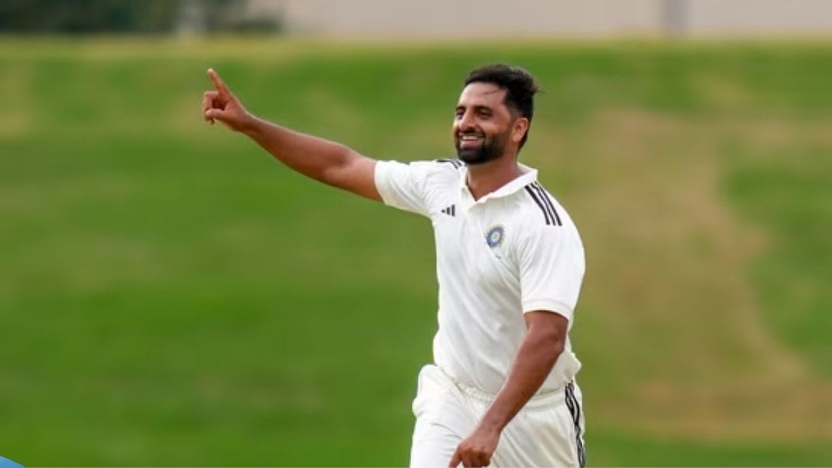 IPL Auction: बारामूला के धूल भरे मैदान से करोड़ों की डील तक… मास्टर के बेटे पर छप्परफाड़ बरसा पैसा, कौन हैं अकीब नबी डार?