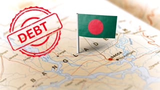 कर्ज के साए में बांग्लादेश! $104 अरब के बोझ से डगमगा रही अर्थव्यवस्था, निर्यात कमाई का 16% भुगतान में खर्च