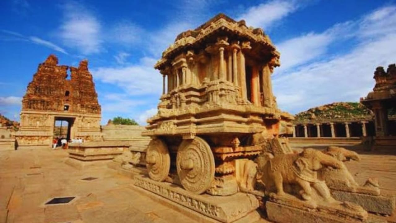 सर्दियों में घूमने के लिए परफेक्ट जगहें! कहीं बर्फीली परतें तो कहीं सूरज की हैं मद्धम किरणें; पॉकेट पर भी नहीं पड़ेगा भार