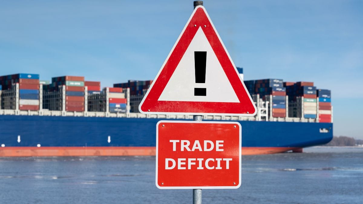 पांच महीने के निचले स्तर पर ट्रेड डेफिसिट, आयात में गिरावट और अमेरिका को बढ़ते निर्यात से भारत को राहत