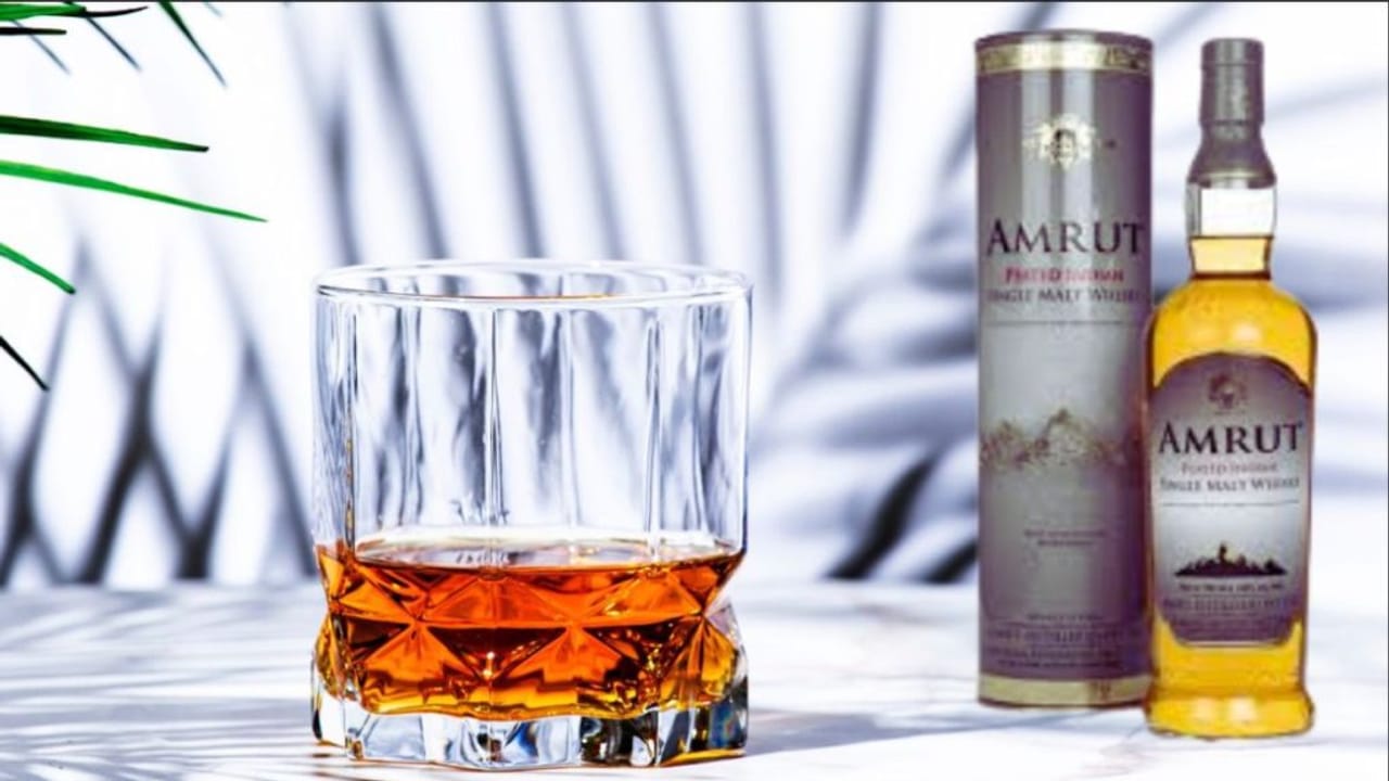 ये भारतीय सिंगल माल्ट व्हिस्की बनी दुनिया की सबसे बेस्ट, इंटरनेशनल अवॉर्ड्स में मचा रही तहलका