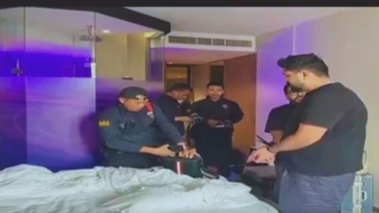 पकड़ में आ गए लुथरा ब्रदर्स, निकल गई हेकड़ी; हथकड़ियों में नजर आए भगोड़े