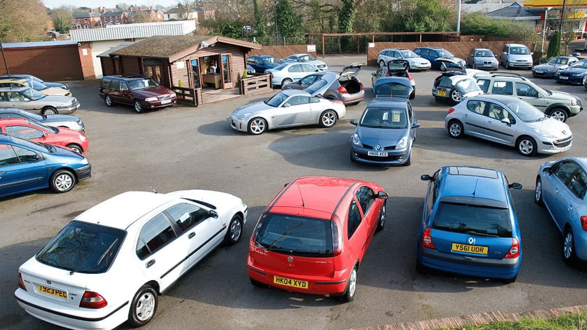 छोटी कारों पर CO2 नॉर्म्स में राहत को लेकर विवाद तेज, मारुति ने चेताया- ‘अगर ऐसा हुआ तो छोटी कारें बंद करनी पड़ेंगी’