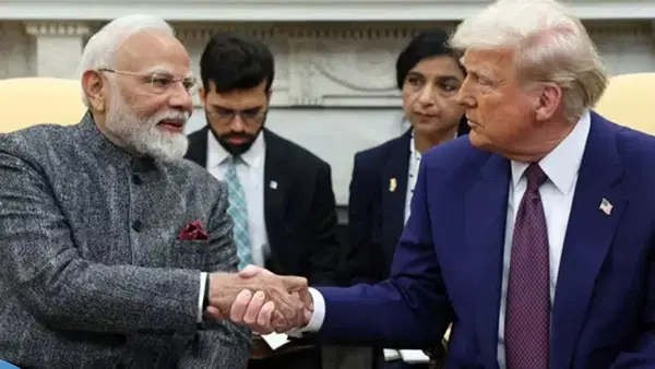 PM मोदी और डोनाल्ड ट्रंप के बीच 40 मिनट तक बातचीत, द्विपक्षीय सहयोग और रणनीतिक साझेदारी पर हुई चर्चा PM मोदी और डोनाल्ड ट्रंप के बीच 40 मिनट तक बातचीत, द्विपक्षीय सहयोग और रणनीतिक साझेदारी पर हुई चर्चा