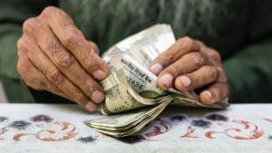 पर्सनल फाइनेंस के 9 Golden Rules, जो आपकी बचत और निवेश दोनों मजबूत करेंगे