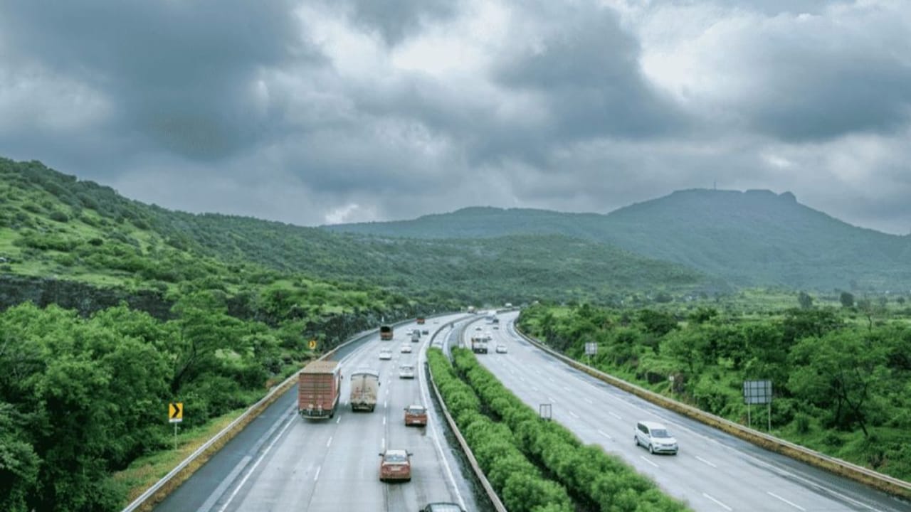 ड्राइविंग का असली टेस्ट लेना है, तो भारत की इन रोड ट्रिप्स को मिस मत कीजिए
