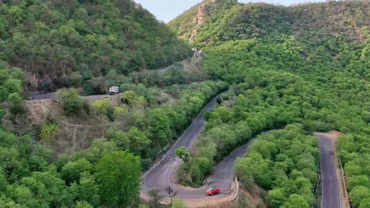 ड्राइविंग का असली टेस्ट लेना है, तो भारत की इन रोड ट्रिप्स को मिस मत कीजिए