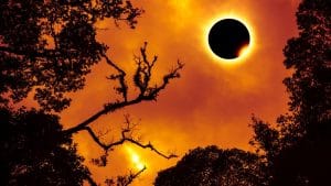 लगने वाला है सदी का सबसे बड़ा सूर्य ग्रहण, कई देशों में 6 मिनट से ज्यादा रहेगा अंधेरा, जानें टाइमिंग और क्यों है खास