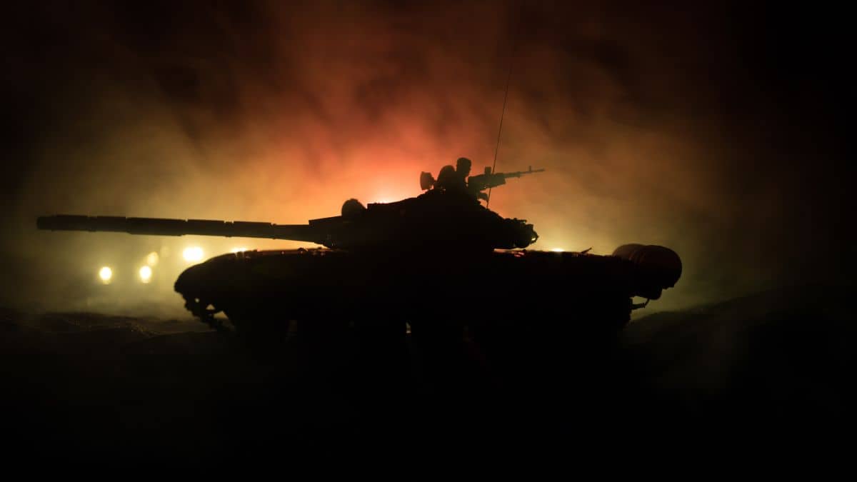 गोला-बारूद में भारत बना ‘आत्मनिर्भर’, 91 फीसदी प्रोडक्शन स्वदेशी, US-Europe पहुंचेंगे हमारे अस्त्र गोला-बारूद में भारत बना ‘आत्मनिर्भर’, 91 फीसदी प्रोडक्शन स्वदेशी, US-Europe पहुंचेंगे हमारे अस्त्र