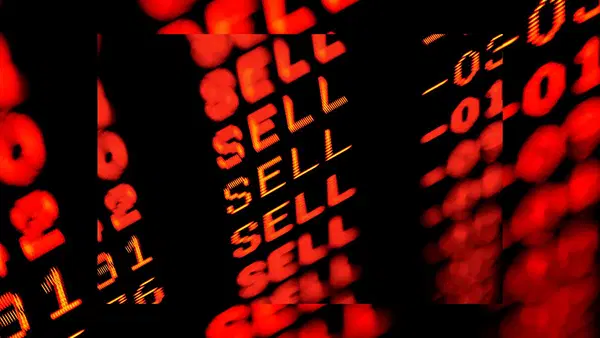 नए हाई पर Sensex-Nifty, फिर भी रिटेल निवेशकों ने 2 महीने में बेच दिए ₹25000 करोड़ के शेयर, क्या है डर का कारण नए हाई पर Sensex-Nifty, फिर भी रिटेल निवेशकों ने 2 महीने में बेच दिए ₹25000 करोड़ के शेयर, क्या है डर का कारण