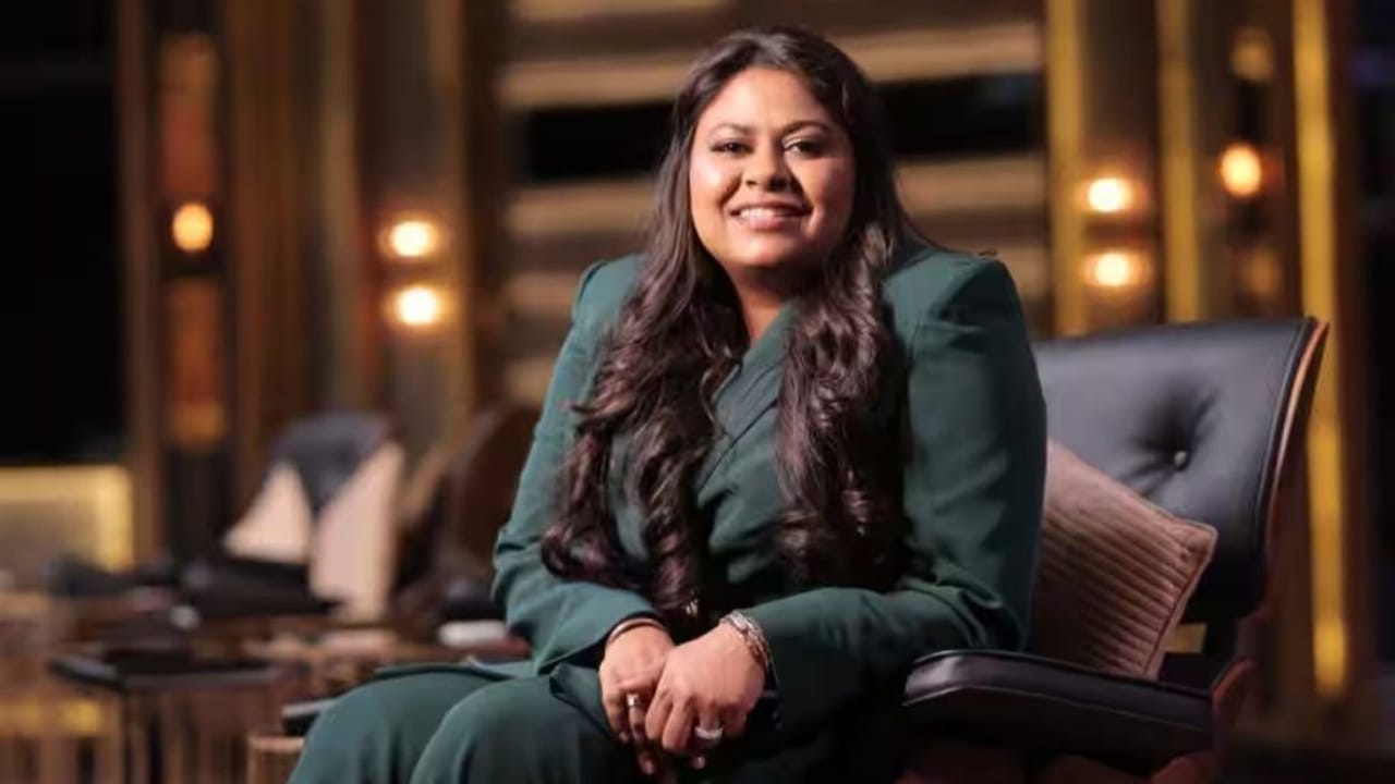 आसमान की रानी बनी ये लड़की, कैंसर को हराकर खड़ी की ₹420 करोड़ का नेटवर्थ, प्राइवेट जेट्स की है मालकिन