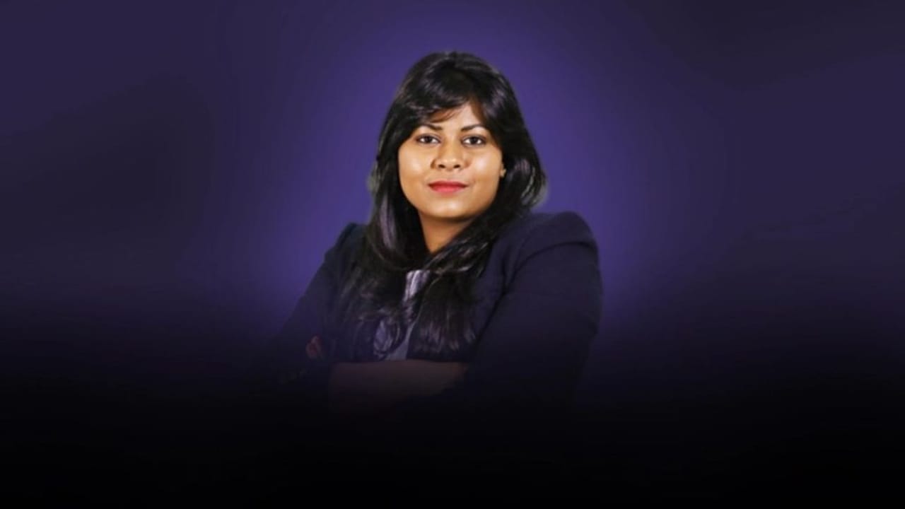 आसमान की रानी बनी ये लड़की, कैंसर को हराकर खड़ी की ₹420 करोड़ का नेटवर्थ, प्राइवेट जेट्स की है मालकिन