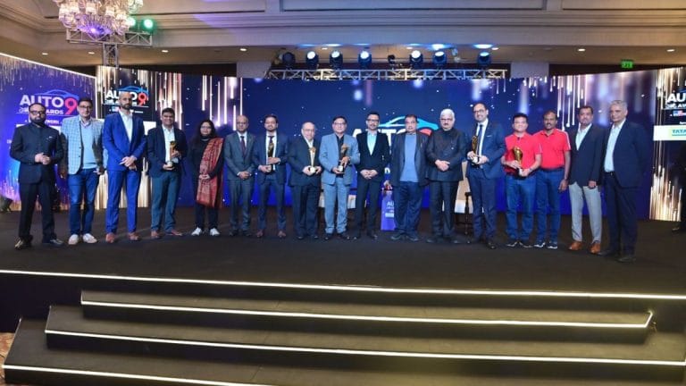 Auto9 Awards 2026: मारुति सुजुकी बनी सेफ्टी चैंपियन ऑफ द ईयर, TVS Apache RTX 300 को मिला बाइक ऑफ द ईयर का अवार्ड