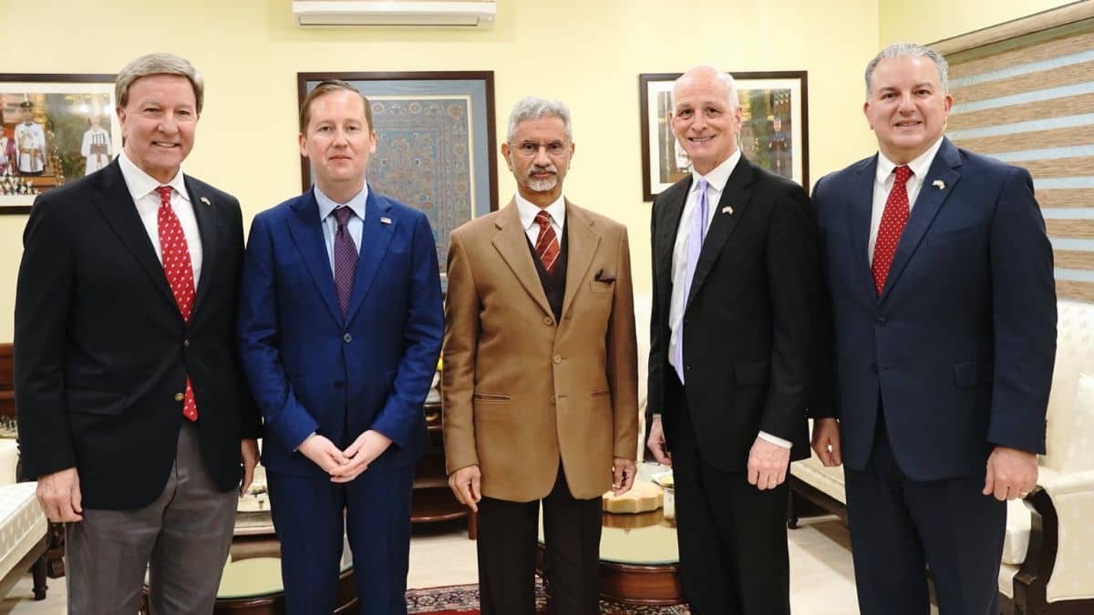 India-US Trade Deal आखिरी दौर में? अमेरिकी सांसदों से मिले विदेश मंत्री, राजदूत Sergio Gor बोले- ‘प्रोडक्टिव मीटिंग’ India-US Trade Deal आखिरी दौर में? अमेरिकी सांसदों से मिले विदेश मंत्री, राजदूत Sergio Gor बोले- ‘प्रोडक्टिव मीटिंग’