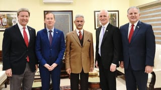 India-US Trade Deal आखिरी दौर में? अमेरिकी सांसदों से मिले विदेश मंत्री, राजदूत Sergio Gor बोले- ‘प्रोडक्टिव मीटिंग’