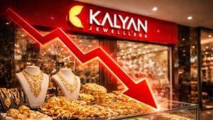 सोना चमका पर गर्दिश में ये ज्‍वेलरी स्‍टॉक, 19 महीने के लो पर पहुंचा Kalyan Jewellers का शेयर, 1 दिन में 14% टूटा