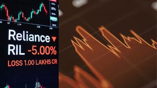 बुरी तरह टूटा RIL, 19 महीने बाद आई ऐसी बिकवाली, निवेशकों के डूबे ₹1 लाख करोड़, जानें क्यों मची खलबली
