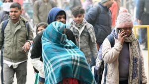 Weather Alert: उत्तर भारत के कई राज्यों के मौसम में होगा बड़ा उलटफेर, यूपी में गिरेगा 4 डिग्री तक पारा, दिल्ली में बारिश का अलर्ट