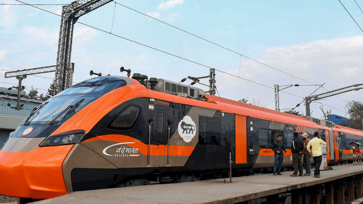 Titagarh Rail और BHEL का जॉइंट वेंचर, 80 वंदे भारत स्लीपर ट्रेनों के मेंटेनेंस का संभालेंगे जिम्मा; निवेशक रखें नजर Titagarh Rail और BHEL का जॉइंट वेंचर, 80 वंदे भारत स्लीपर ट्रेनों के मेंटेनेंस का संभालेंगे जिम्मा; निवेशक रखें नजर