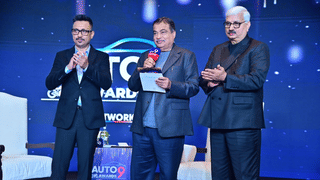 Auto9 Awards: हर दिन बन रही 35km सड़क, सालाना 3 करोड़ से ज्यादा वाहनों का प्रोडक्शन, तैयार हो रहा वर्ल्ड क्लास इंफ्रास्ट्रक्चर: बरुण दास
