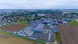 जेवर एयरपोर्ट के पास घर खरीदने का मौका, YEIDA ला रहा है 973 रेजिडेंशियल प्लॉट; जानें कितने रुपये करने होंगे खर्च