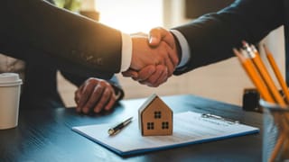 भारत के अमीरों का ऐसा शौक, केवल 51 घर के लिए फूंक दिए 7,186 करोड़ रुपये