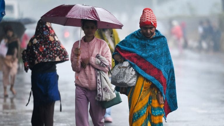 UP, बिहार समेत इन राज्यों में फिर बढ़ेगी ठंड, 5 डिग्री तक गिरेगा पारा; 30 जनवरी को कई राज्यों में होगी बारिश