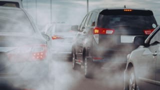 दिल्ली-NCR में सिर्फ इलेक्ट्रिक कार को परमिशन, 2030 से लागू होगा नया प्लान; जानें कब तक चलेगी आप की कार